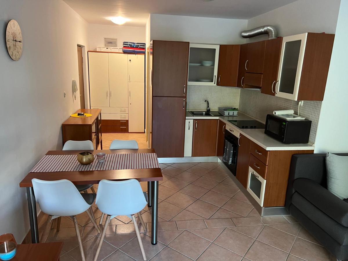 Mario Apartment Brela Luaran gambar